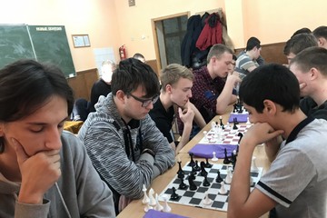 Первенство по шашкам и шахматам