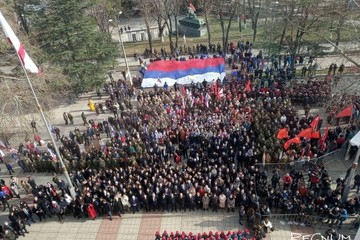 Праздничное шествие по случаю пятой годовщины референдума и воссоединения Крыма с Россией.