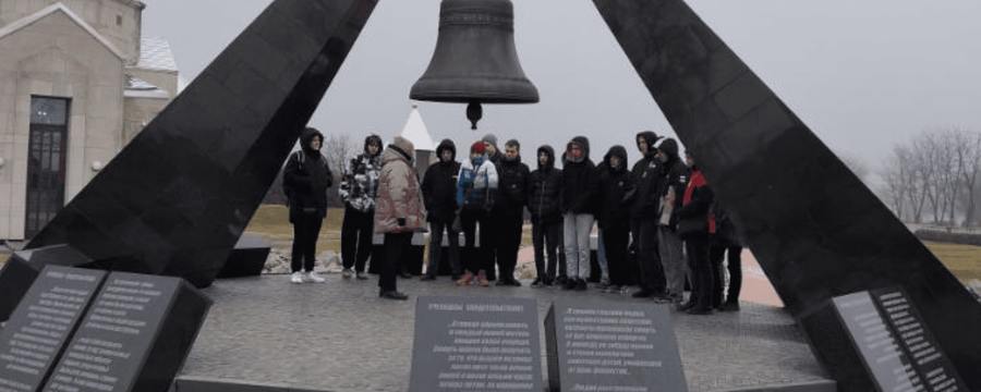 Студенты посетили мемориал жертвам немецко-фашистских захватчиков в совхозе «Красный»